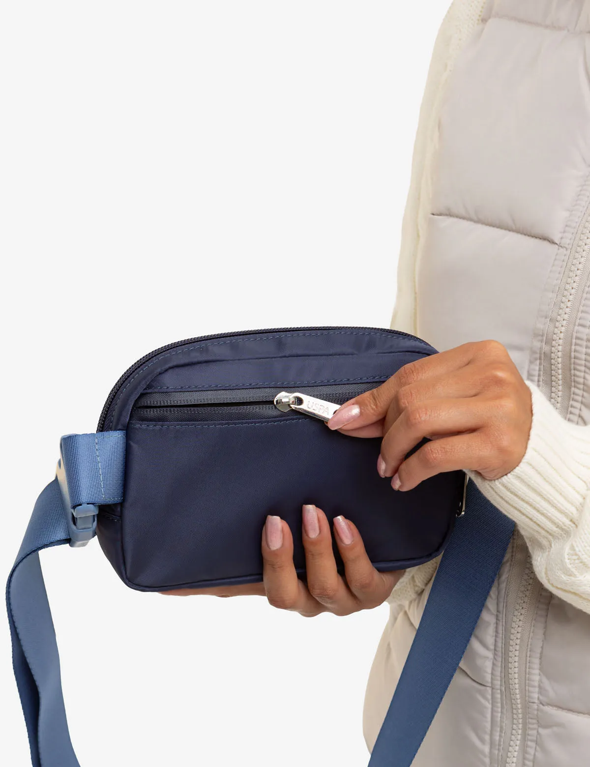 CLASSIC ZIP BELT BAG