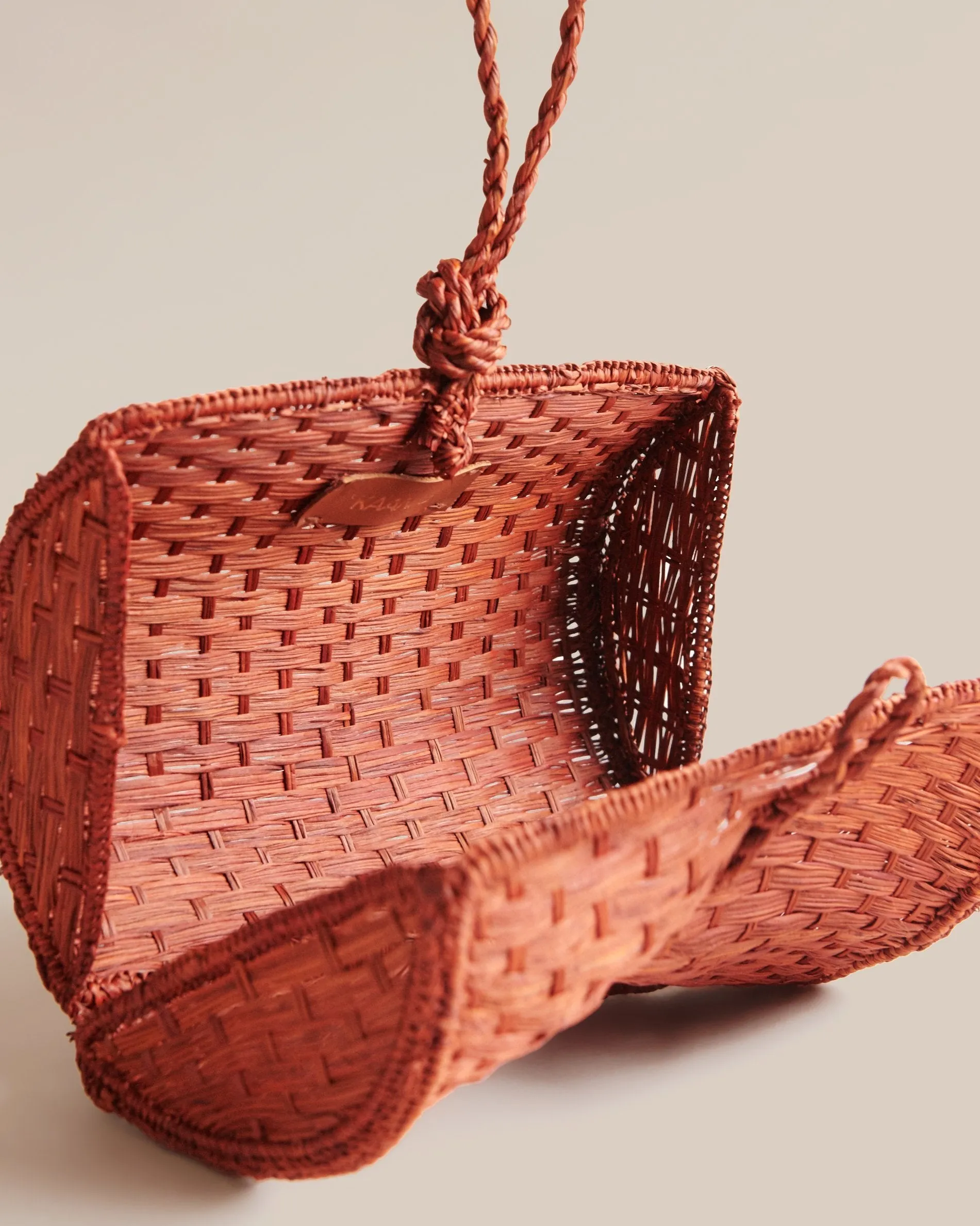 Cuzco Vaulted Straw Wristlet