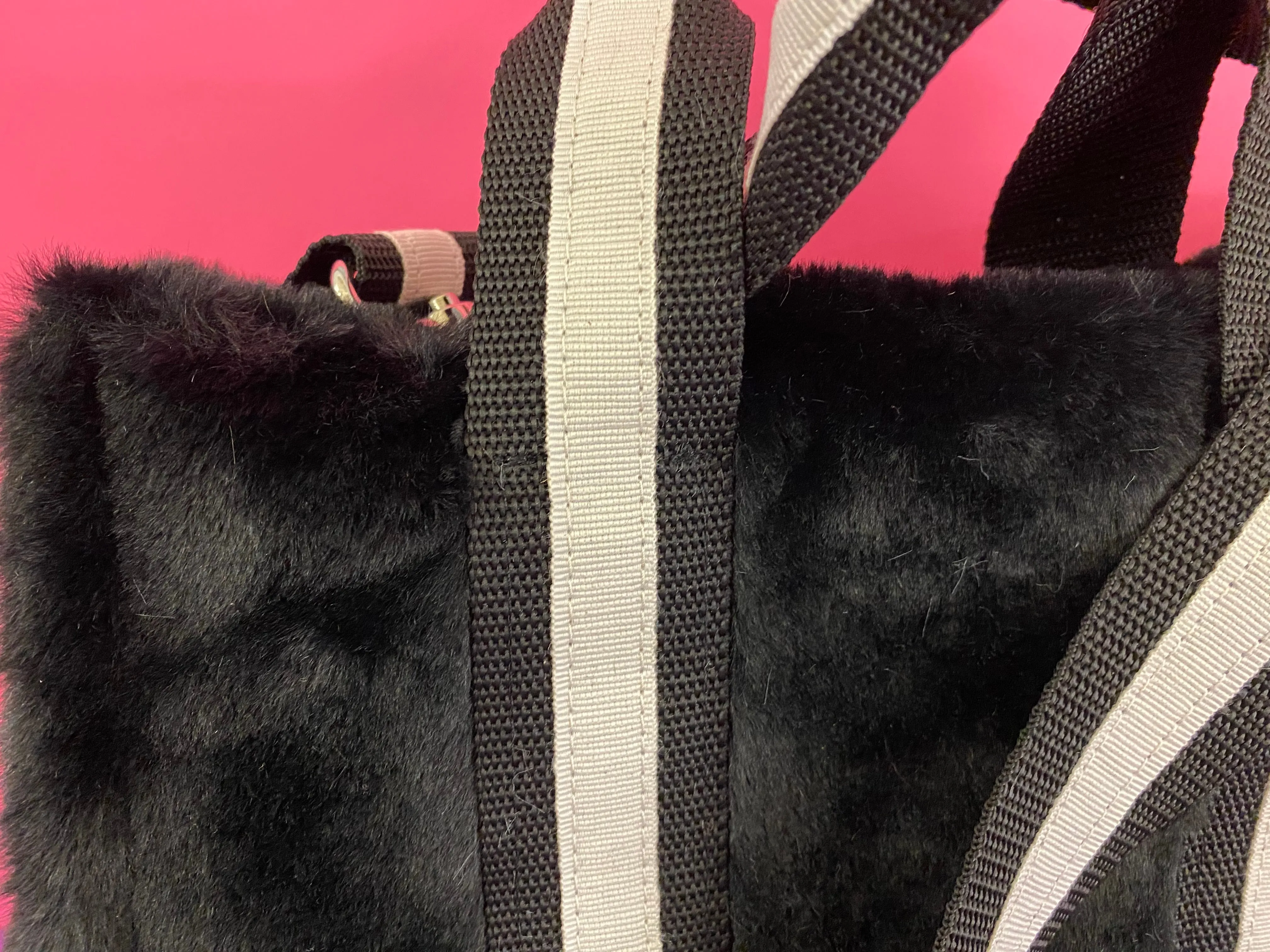 IL CLAN DONNA SHOPPING ECOPELLICCIA