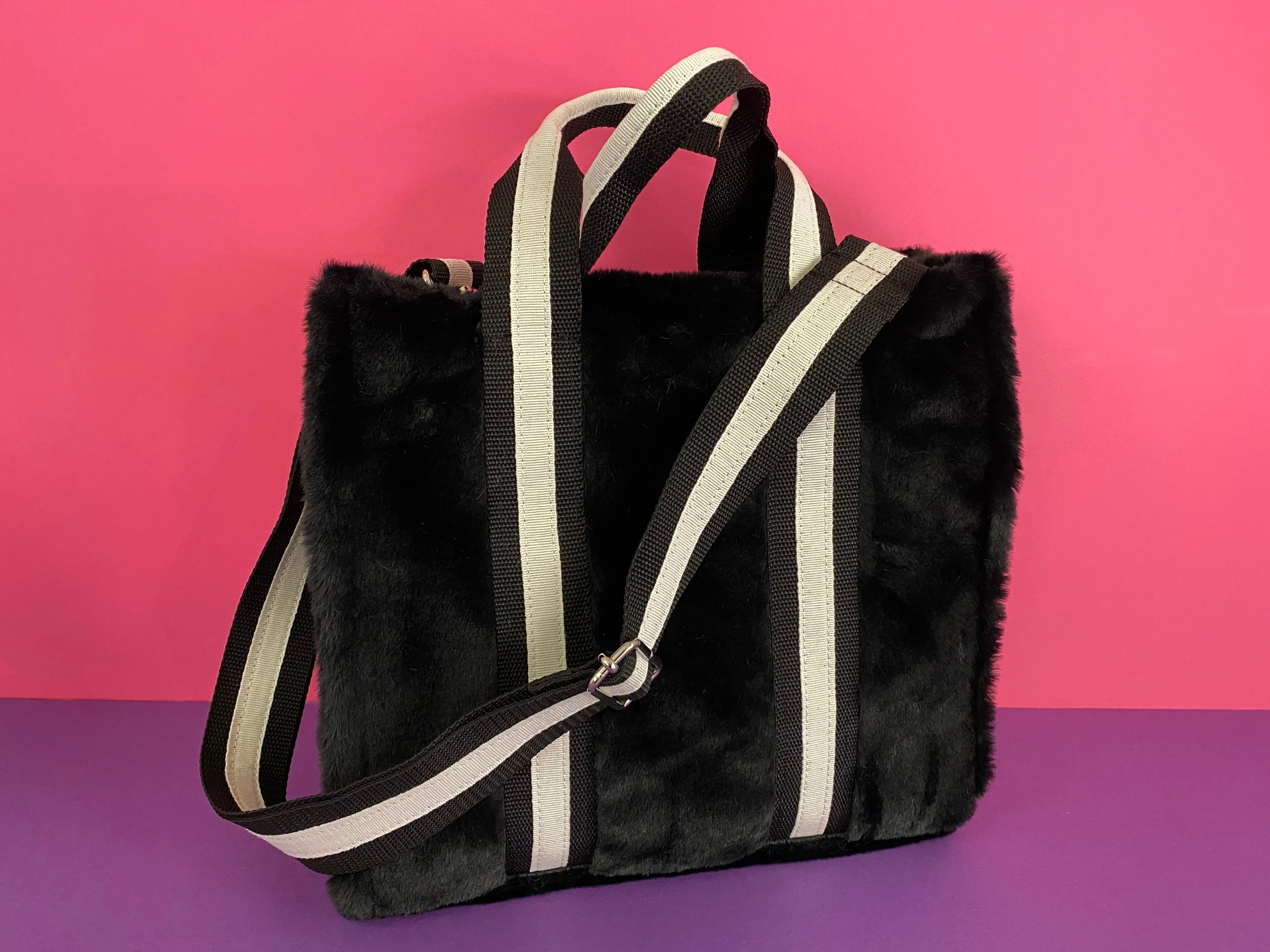 IL CLAN DONNA SHOPPING ECOPELLICCIA