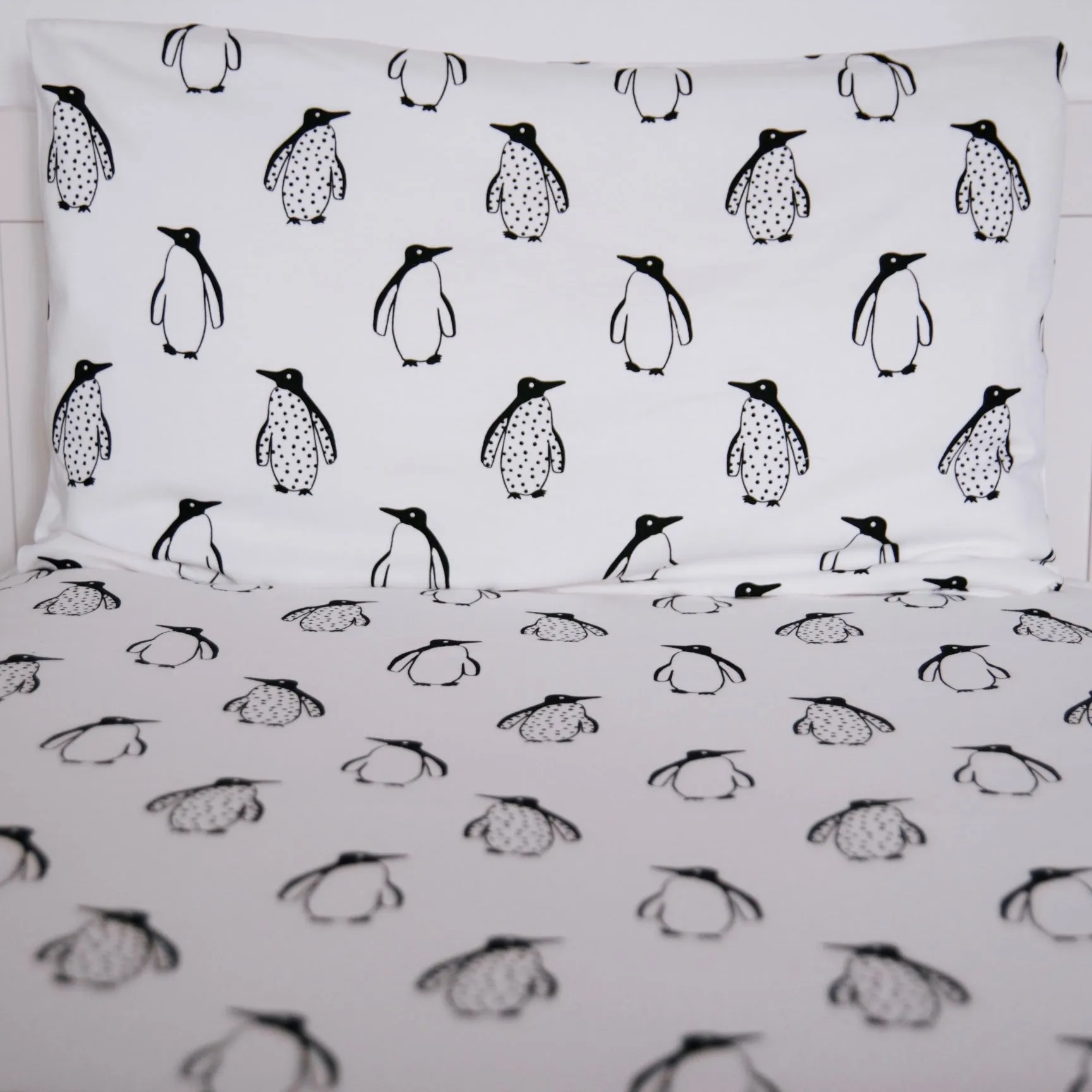 Penguin Single size Duvet set
