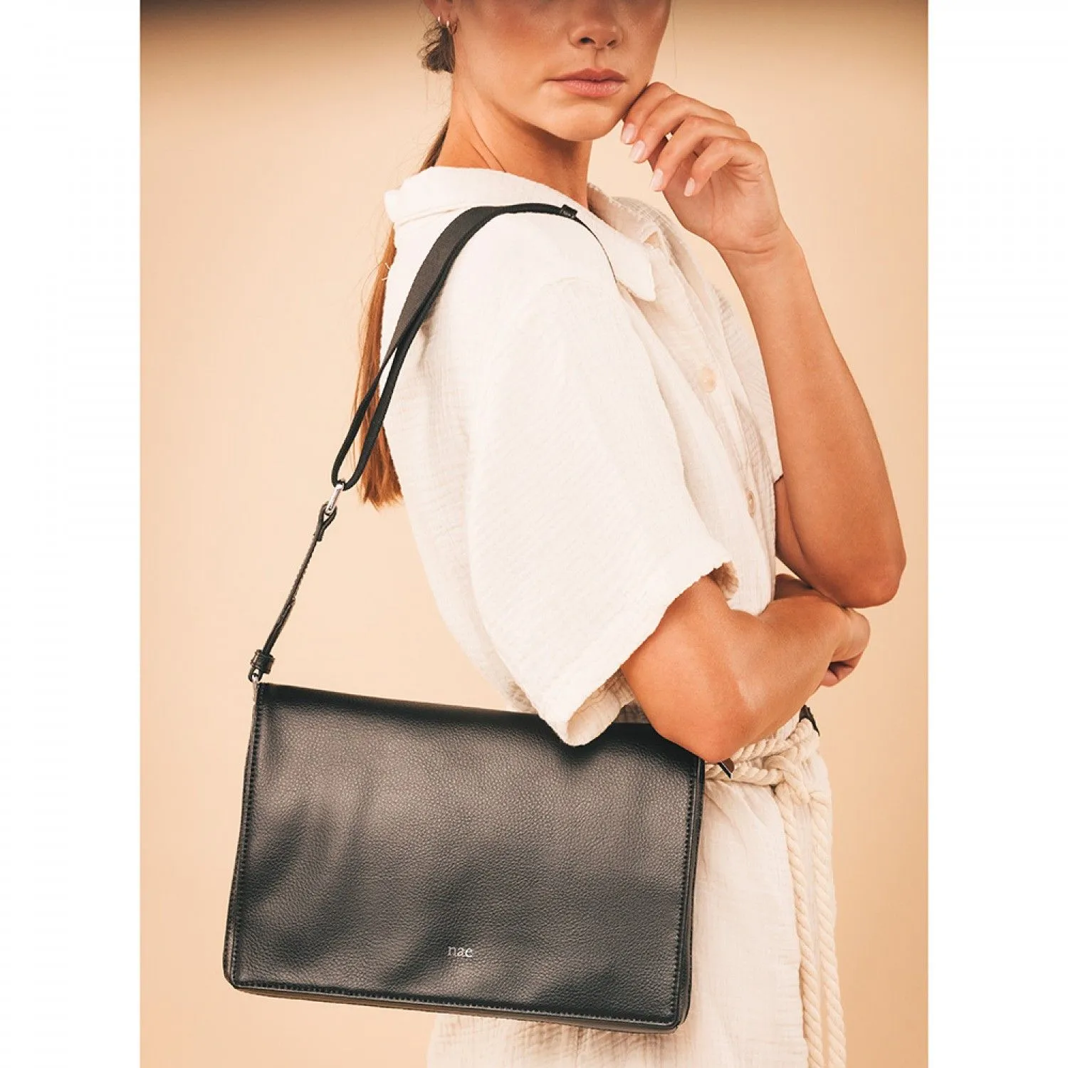 Tara AppleSkin Crossed Shoulder Bag Black
