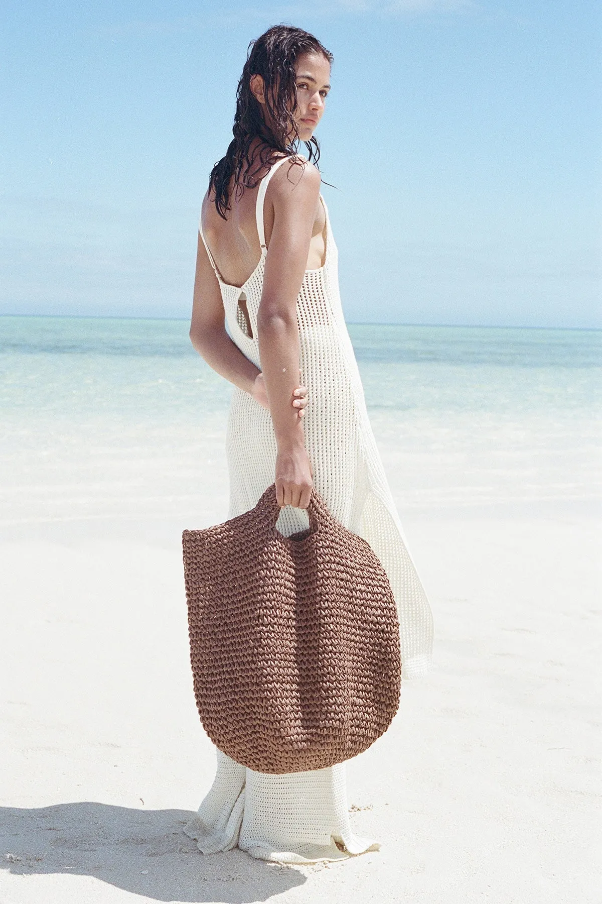 WALNUT ROUND STRAW BAG - WALNUT