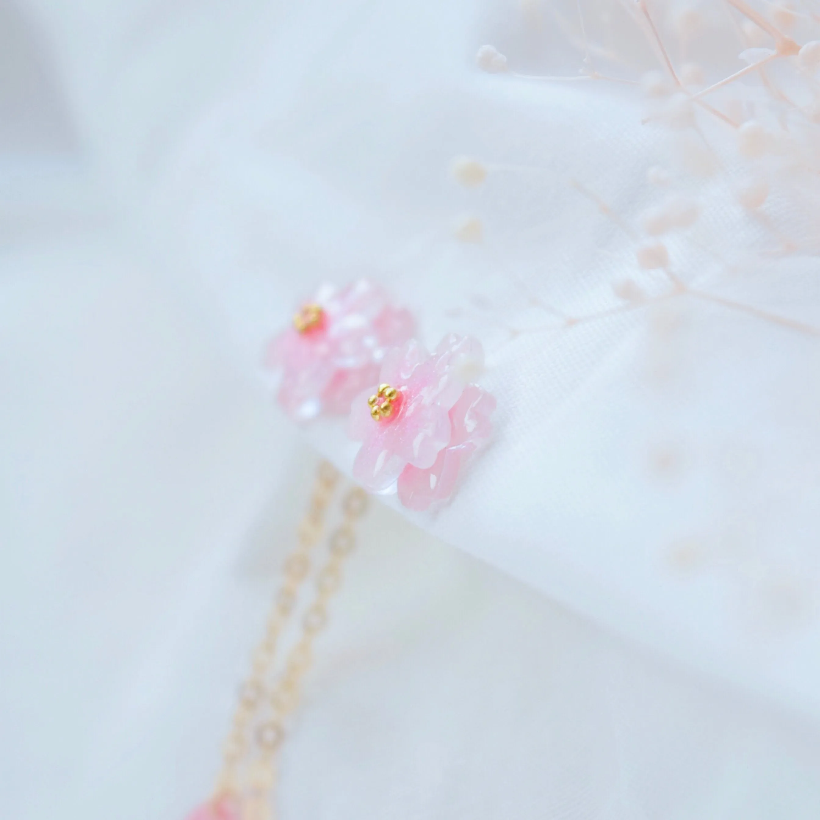 Yaezakura Earrings ヤエザクラ